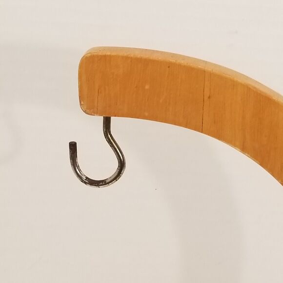 Pomerantz vintage hardwood 1' tall banana hook counter top - Picture 6 of 10